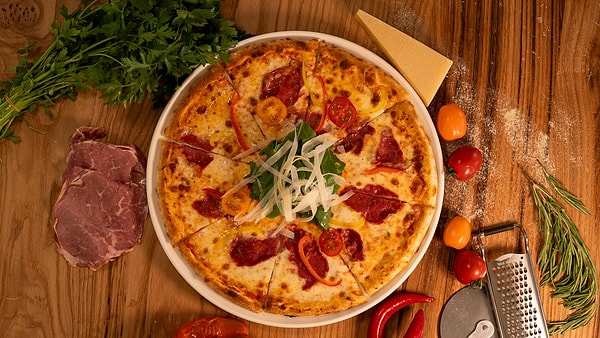 Acılı Pepperoni Pizza
