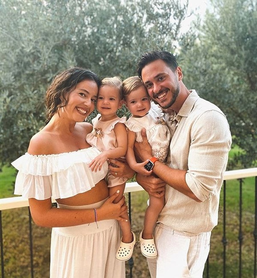 An�l Altan'la Bo�anan Pelin Akil, Ayr�l�k Sonras� �mal� Motivasyon Payla��m�yla Dikkat �ekti!