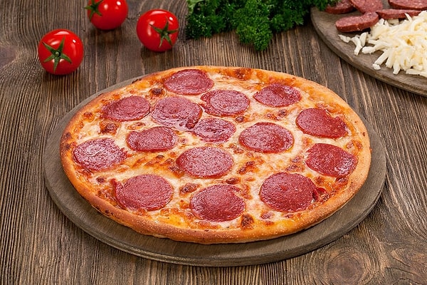 Klasik Sucuklu Pizza