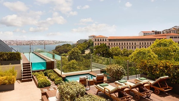 1. The Ritz-Carlton, Şişli