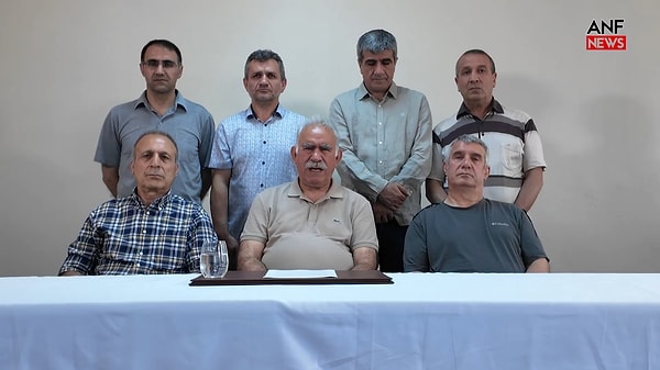 Cuma günü PKK'nın silahları teslim etmesi beklenirken PKK'nın lideri Öcalan'dan videolu mesaj geldi.