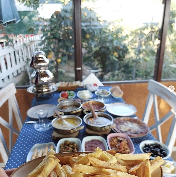 5. Asimer Kafe ve Kahvaltı Salonu