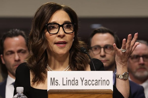 X'in CEO'su Linda Yaccarino istifa etti.