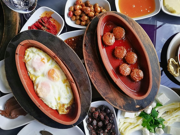 The Rise of Turkish Breakfast on Social Media