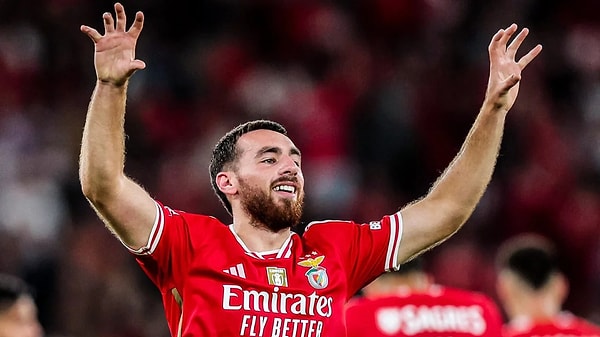 Portekiz basınında transferle ilgili 1+4 yıl iddiaları gündeme gelmişti.