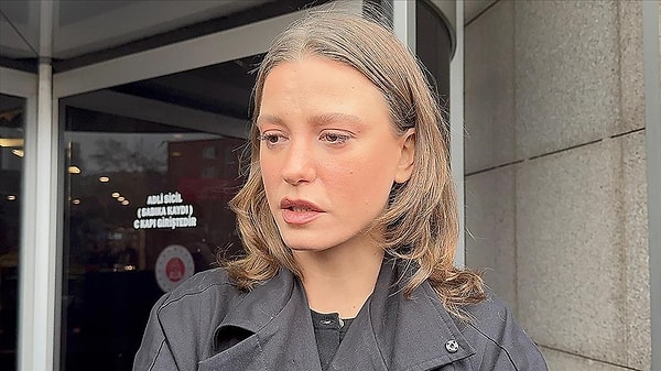 Barım’ın tutukluluk süreci boyunca destek veren isimlerden biri de oyuncusu Serenay Sarıkaya’ydı.