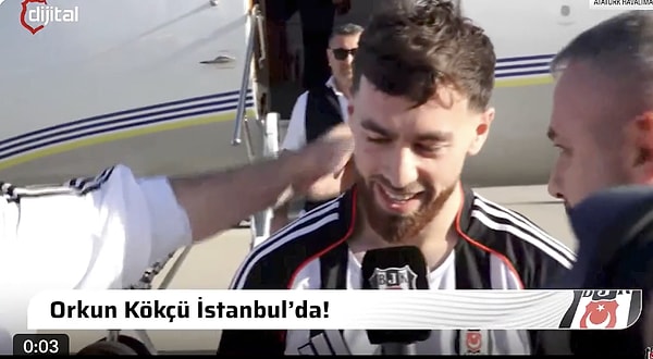 Uçaktan iner inmez Beşiktaş YouTube kanalına konuşan Orkun Kökçü'nün ilk sözlerini sarf ederken yaşadığı duygusal anlar sosyal medyada hayli konuşuldu.