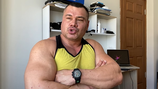 Savaş Cebeci sosyal medyadaki paylaşımlarının yanı sıra Kaan Kazgan'la yaşadığı kavgayla biliniyordu. Cebeci bu kez ciddi bir iddiayla gündemde.