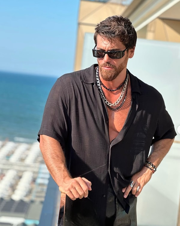 Can Yaman bir dönem Türkiye’de dizilerin aranan yüzüydü, şimdi ise Avrupa sokaklarında izdihama yol açıyor!