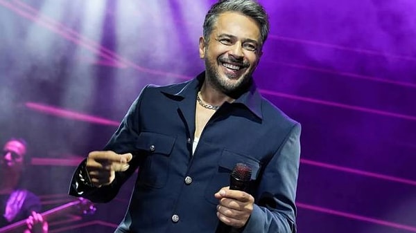 Türk pop müziğinin 2000’lere damga vuran yakışıklı ismi Emre Altuğ’u bilmeyen yoktur.