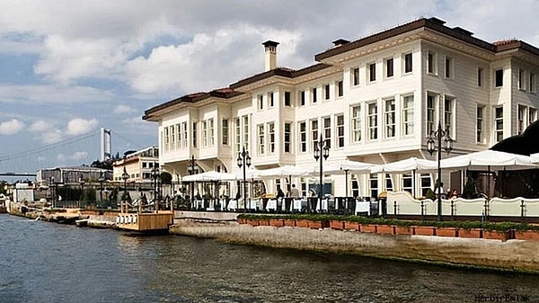 Oteli Beşiktaş eski başkanı Serdar Bilgili, 3 milyar 200 milyon TL'ye icradan satın aldı.