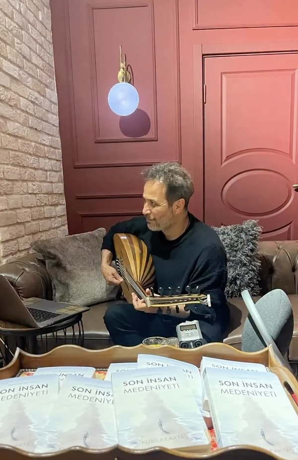 +Öncelikle genel olarak kitapla ilgili ne söylemek istersiniz ve bu kitabın amacı nedir?
