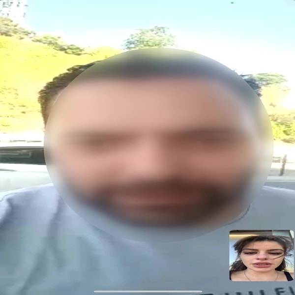 Kan lekeleri görünmesin diye evi kırmızıya boyamış!
