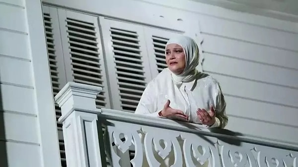 Fenomen dizi Kızılcık Şerbeti'nin sezon finali bölümü seyirci olarak tüylerimizi diken diken etti.