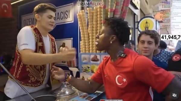 Nasıl ünlü oldu? Nasıl ve ne kadar para kazanıyor?