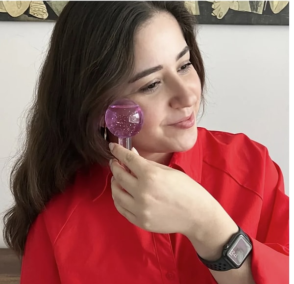 Seay Ice Globe Buz Küresi, cildinize soğuk bir dokunuşla canlılık kazandırmak için ideal!