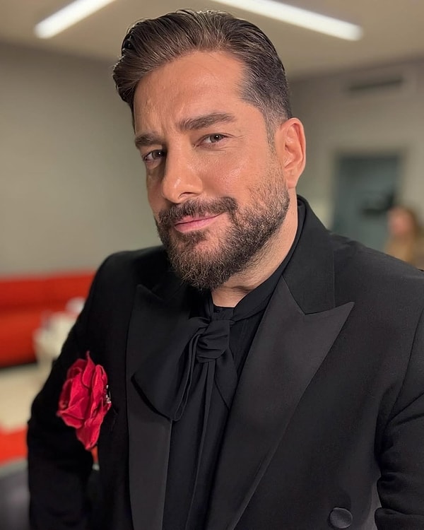 Enis Arıkan Ödülleri