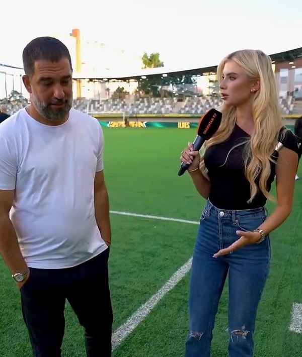 Shakhtar Donetsk Teknik Direktörü Arda Turan, bu sefer Ukraynalı muhabirle yaptığı göz kontaksız röportajıyla gündemde!