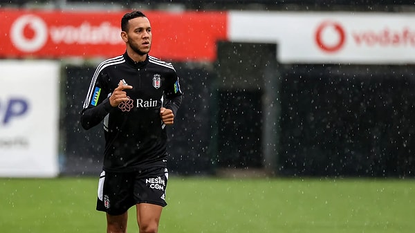 19 Temmuz Dünya Fenerbahçeliler Günü'nü de unutmayan Josef de Souza, ilginç bir paylaşıma imza attı.