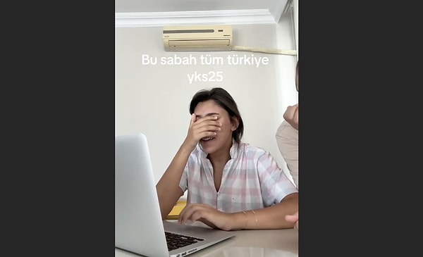 Bir öğrenci heyecandan ekrana bakamadı.