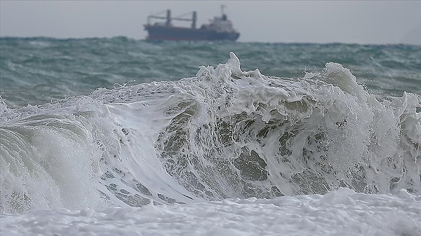 Rusya ve Hawaii için tsunami uyarısı yapıldı.