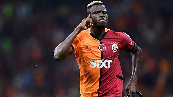 Uzun pazarlıkların ardından Galatasaray, Osimhen transferinde mutlu sona ulaştı.