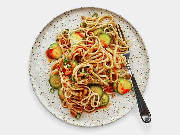 10. Soğuk Noodle Salatası