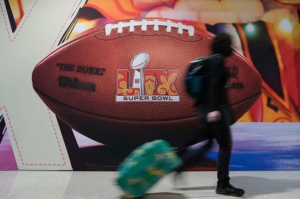 Yaklaşık 8 bin adet Super Bowl VIP bileti.