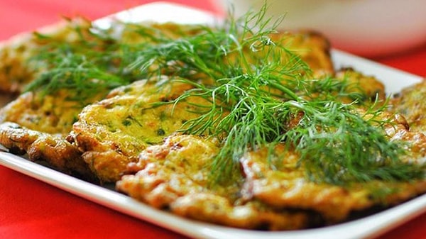 2. Peynirli Kabak Mücver & Yoğurt Sos