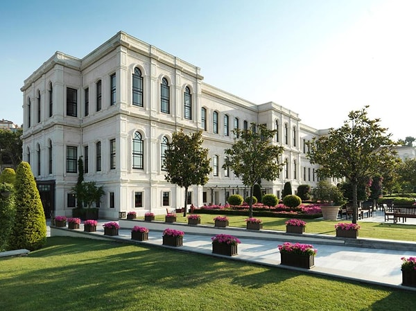 7. Four Seasons Hotel Istanbul at the Bosphorus