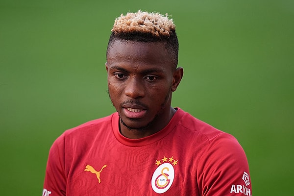 Süper Lig’de son 3 sezonu şampiyon olarak tamamlayan Galatasaray’da transfer harekatı devam ediyor.