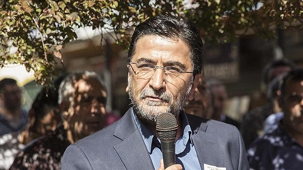 Yazar ve gazeteci Nihat Genç yakalandığı akciğer kanseri nedeniyle geçtiğimiz günlerde hayatını kaybetmişti.