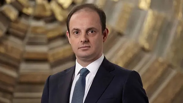 Türkiye Cumhuriyeti Merkez Bankası’nın Eski Başkanı Murat Çetinkaya hakkında yapılan suç duyurusu gündeme bomba gibi düştü.