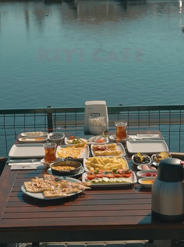 7. Kıyı Cafe