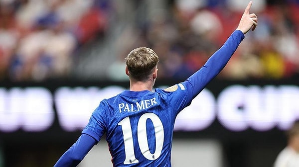 İngiliz futbolunun yeni yıldızı Cole Palmer hem saha içiyle hem saha dışıyla sık sık gündeme geliyor.