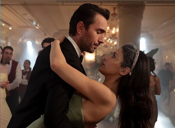 Yaz aylarının cıvıl cıvıl dizi ihtiyacını karşılayan Çift Kişilik Oda, final kararıyla izleyenlerini yıkmıştı.