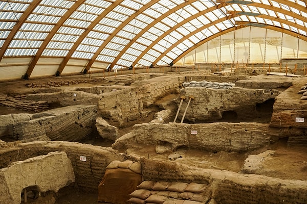 4. Çatalhöyük Neolithic City - Konya