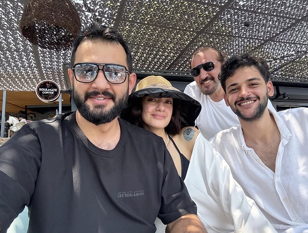 Uzun yıllardır evli olan Yalçınkaya’nın bu evlilikten üç çocuğu bulunuyor: Sude, Emre ve Utkan.