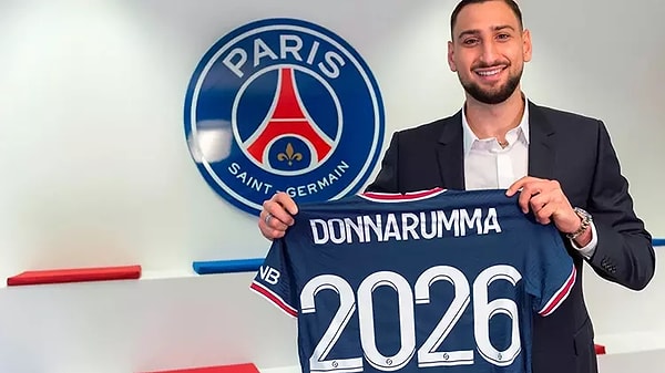 PSG'nin yeni sözleşme görüşmelerine Donnarumma bir türlü olumlu yanıt vermedi.