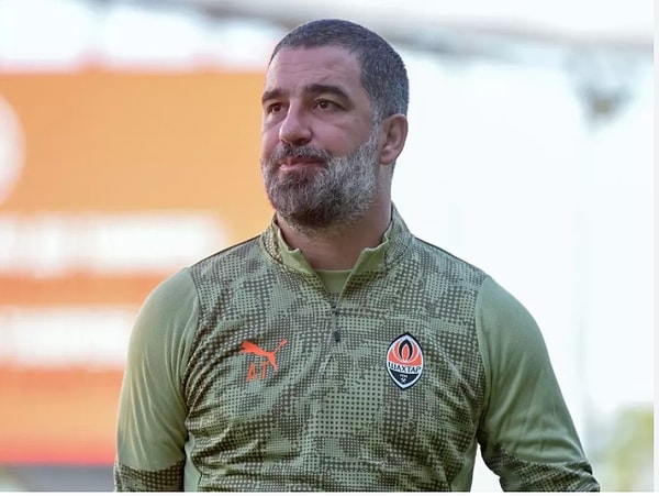 Futbolculuk kariyerini noktaladıktan sonra teknik direktörlük yolunda ilerleyen, Shakhtar Donetsk’in başındaki Arda Turan verdiği röportajla gündemde.