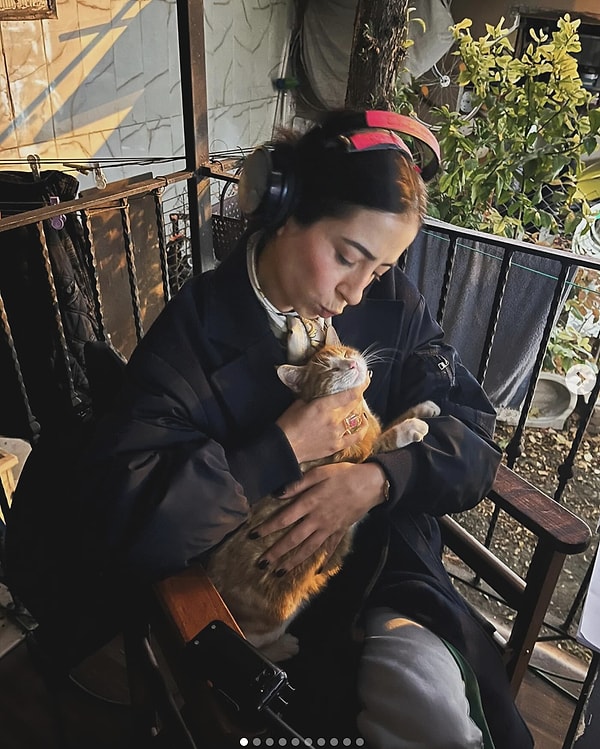 Kızılcık Şerbeti'nin 3. sezondur 2. yönetmenliğini üstlenen Eylem Oğuz, setten paylaştığı karelerle duygusal bir veda metni yayınladı.