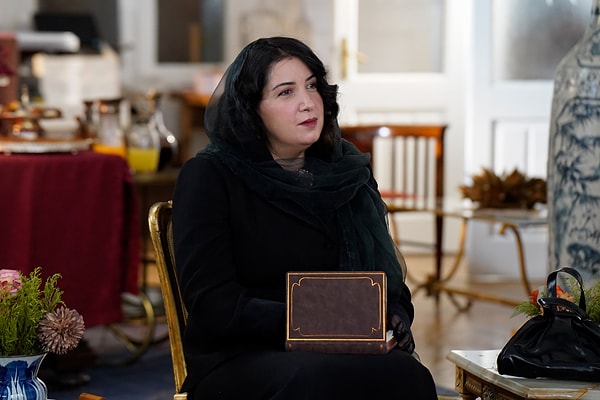Şakir Paşa'nın torunu Serra Şenol Boyvat, Instagram hesabından dizinin iptal edildiğini herkesle beraber öğrendiğini şu sözlerle açıkladı: