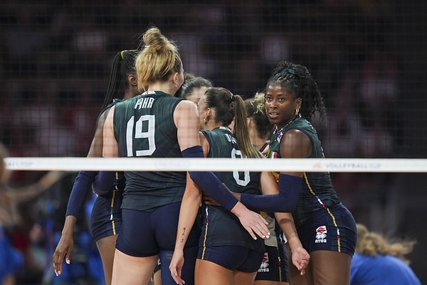 İtalya, Voleybol Milletler Ligi'nde büyük bir başarıyla ikinci kez üst üste şampiyonluğa erişti.