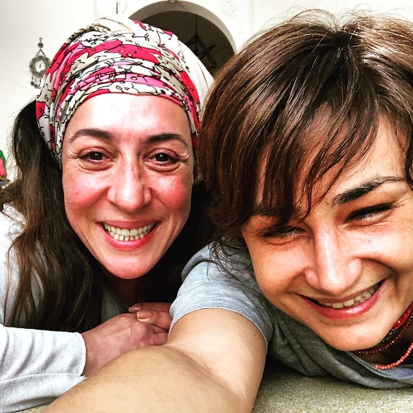 Binnur Kaya ve Devin Özgür Çınar’dan yeni proje müjdesi geldi.