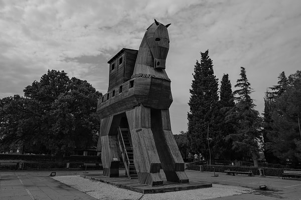 8. Step into the Legend in Troy (Çanakkale)
