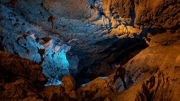 3. Wander the Mysterious Corridors in Insuyu Cave