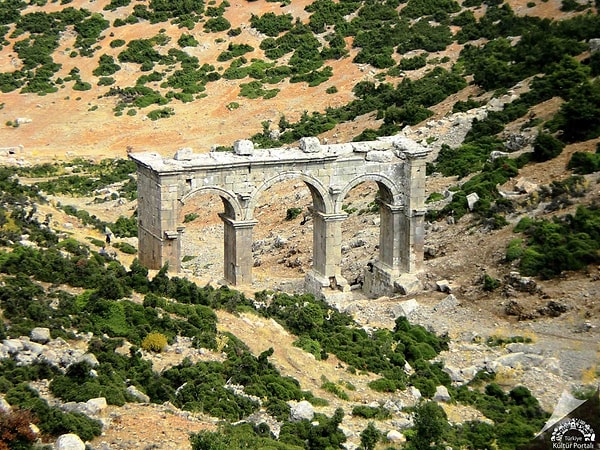 10. Ariassos Ancient City