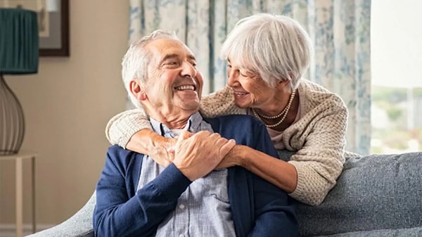 Çalışma çağının başlangıcı olan 15 yaşındaki kişilerin ortalama kalan yaşam süresi 64,3 yıl olurken, bu süre erkekler için 61,7 yıl, kadınlar için 66,9 yıl olarak hesaplandı.
