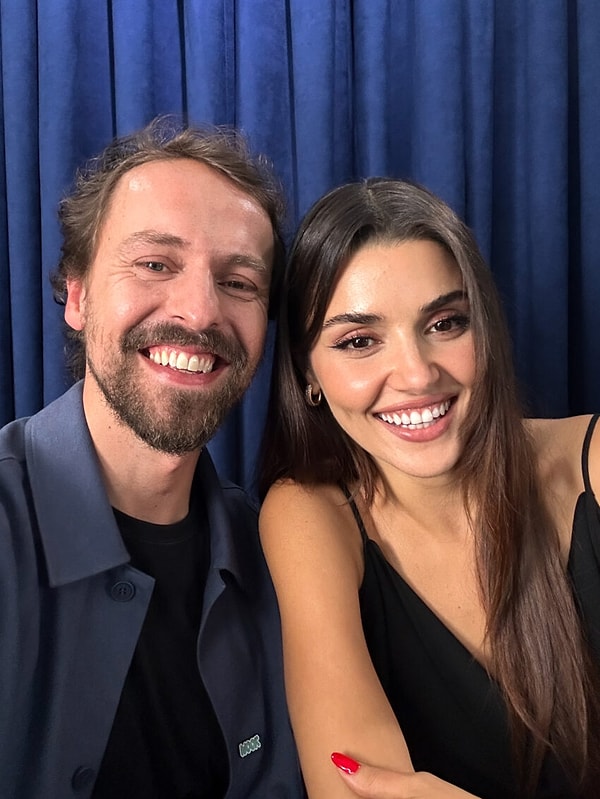 Birsen Altuntaş’ın haberine göre, filmden yayınlanan yeni fotoğraflar büyük ilgi gördü. Filmin çekimlerinin tamamlandığı ve Prime Video'da yayınlanacağı öğrenildi.