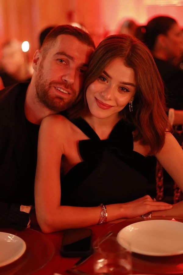 Bu sürpriz aşk, zamanla daha da güçlendi.